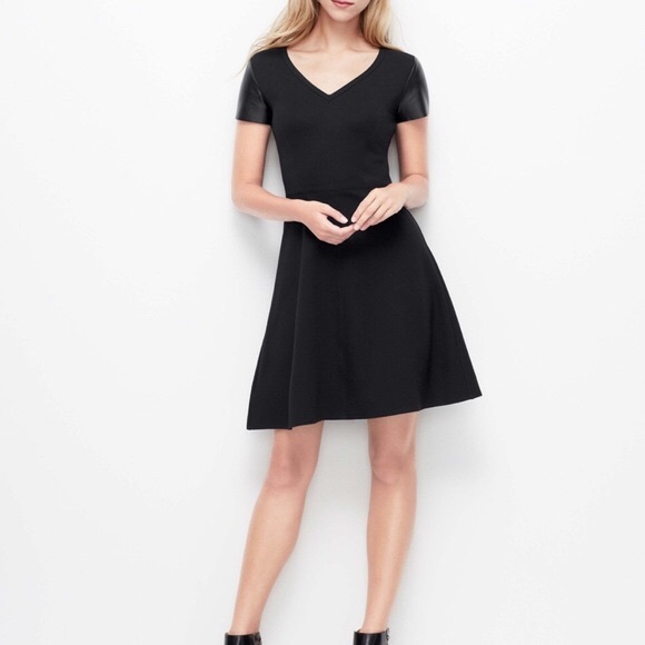 lbd with sleeves